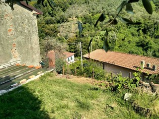 Casa Semi Indipendente in Vendita a Luni, zona Casano, 95'000€, 90 m²