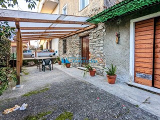 Casa Indipendente in Vendita a Montignoso, 130'000€, 80 m²