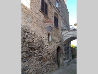 Casa Indipendente in Vendita a Sessa Aurunca, 20'000€, 80 m²