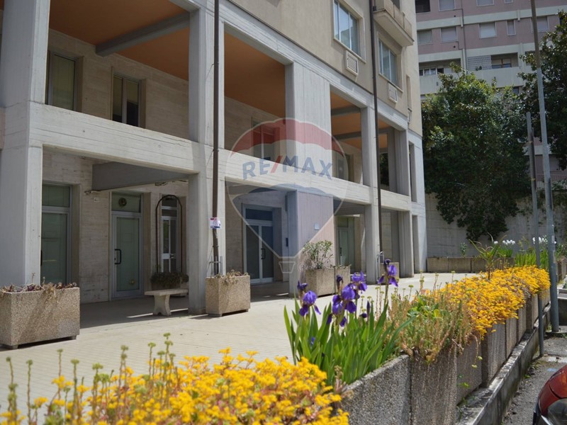 Ufficio in Vendita a Perugia, 35'000€, 80 m²