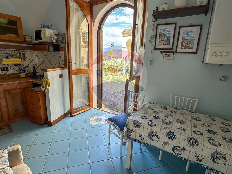 Trilocale in Vendita a Gaeta, 130'000€, 30 m²