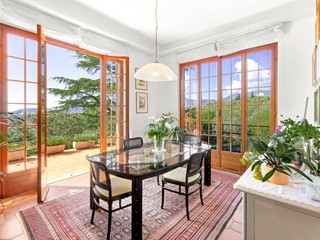 Villa in Vendita a La Spezia, 670'000&euro;, 308 m²