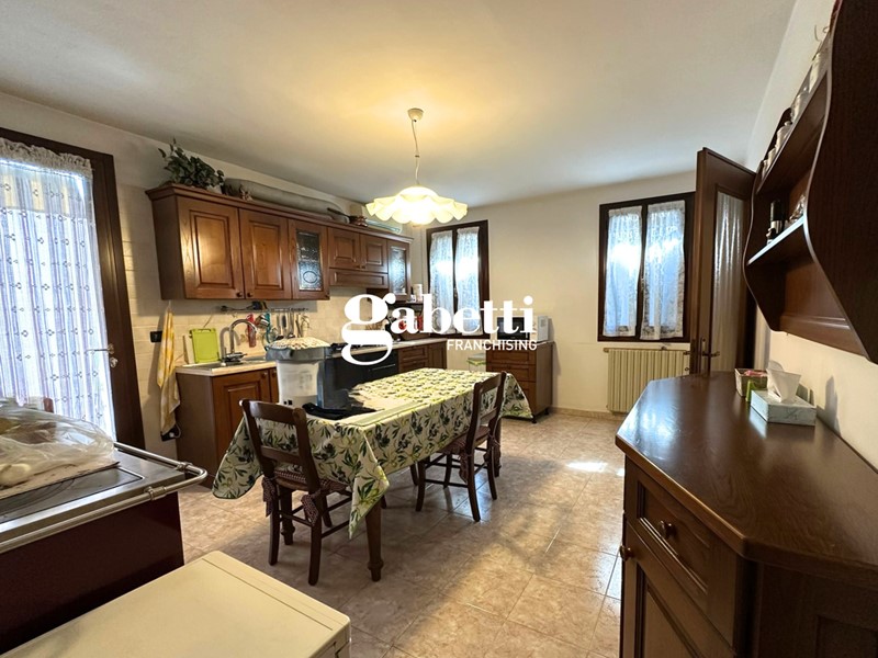 Casa Indipendente in Vendita a Conselve, 170'000€, 210 m²