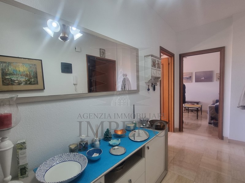 Quadrilocale in Vendita a Ventimiglia, zona Logge, 233'000€, 80 m², arredato