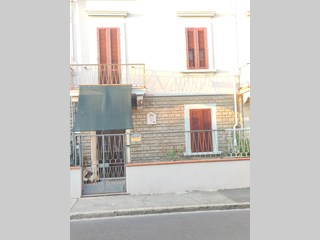 Casa Indipendente in Vendita a Prato, zona Porta frascati , 390'000€, 230 m², arredato