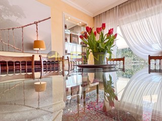 Appartamento in Vendita a Sanremo, 720'000€, 240 m²