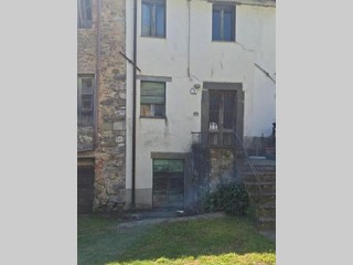 Casa Indipendente in Vendita a Borgo a Mozzano, zona San Romano, 28'000&euro;, 90 m²