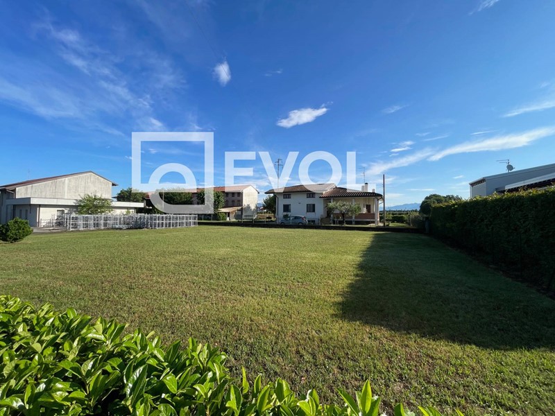 Terreno edificabile in Vendita a Flaibano, 45'000€, 1000 m²