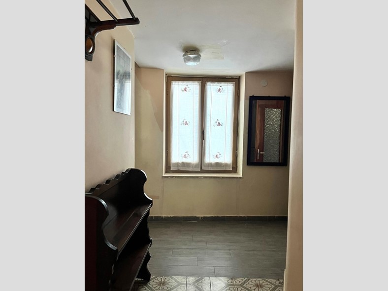 Trilocale in Affitto a Venasca, 400€, 70 m², arredato