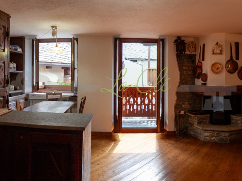 Quadrilocale in Affitto a Prè Saint Didier, zona Verrand, 2'000&euro;, 80 m², arredato