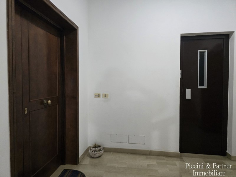 Appartamento in Vendita a Torrita di Siena, zona Centrale, 155'000€, 136 m², con Box