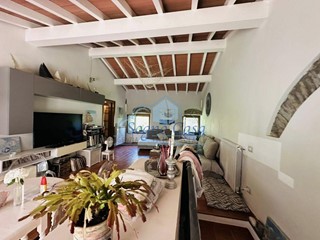 Casa Semi Indipendente in Vendita a Ameglia, 230'000&euro;, 110 m², arredato