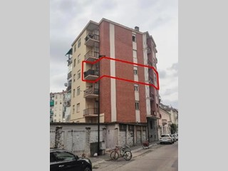 Trilocale in Vendita a Chieri, 48'150€, 80 m²