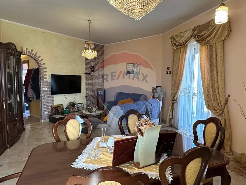 Appartamento in Vendita a Belpasso, 148'000€, 176 m²
