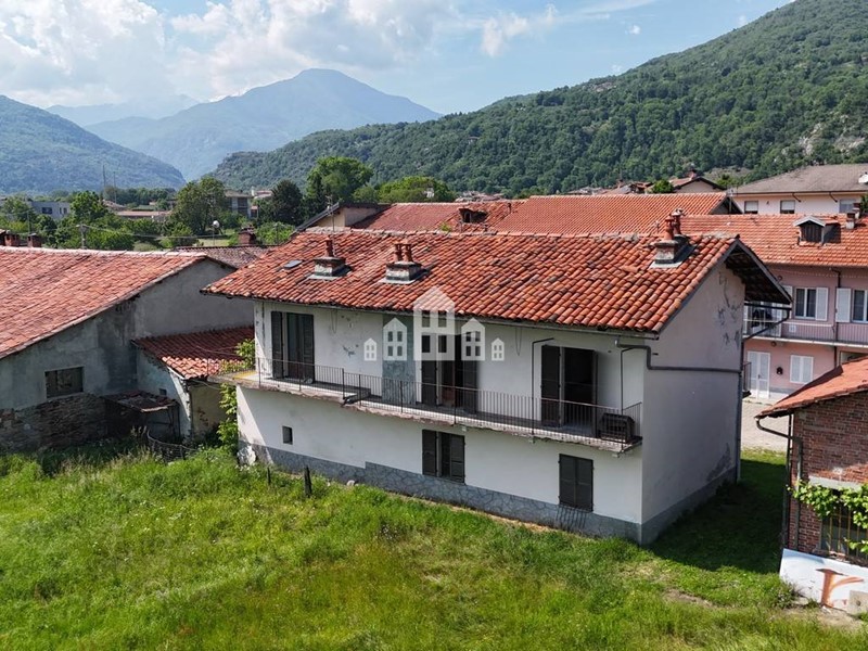 Casa Indipendente in Vendita a Cuorgnè, 68'000€, 115 m²