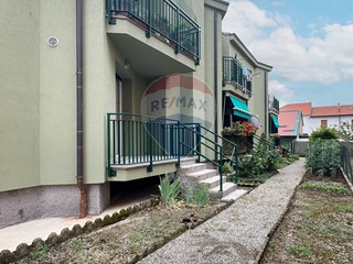 Trilocale in Vendita a Cavenago di Brianza, 129'000€, 90 m²