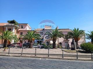 Appartamento in Vendita a Piedimonte Etneo, 160'000€, 170 m²