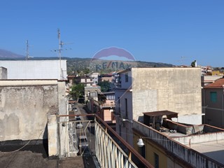 Casa Semi Indipendente in Vendita a Mascali, 75'000€, 189 m²