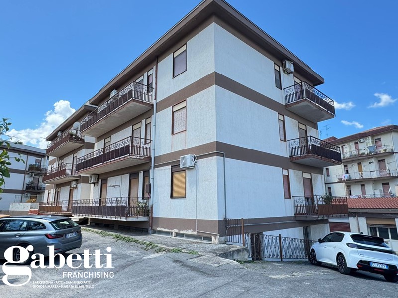 Appartamento in Vendita a Patti, 105'000€, 150 m²