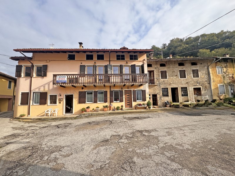 Appartamento in Vendita a Valdagno, 70'000€, 123 m²