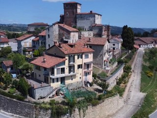 Casa Indipendente in Vendita a Cigliè, 330'000€, 300 m²