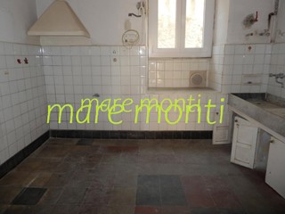 Appartamento in Vendita a Savona, 199'000€, 127 m²