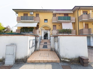 Trilocale in Vendita a Calvisano, 130'000€, 80 m²