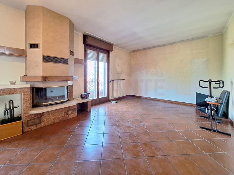 Trilocale in Vendita a Cologne, 179'000€, 120 m²