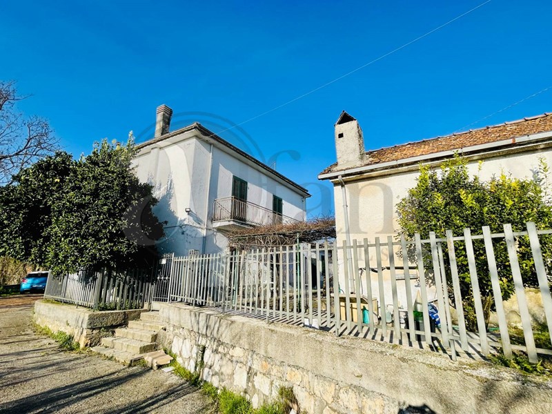 Casa Indipendente in Vendita a Roccasecca, 98'000€, 150 m²