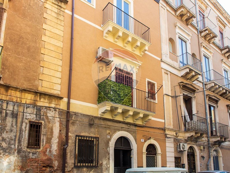 Bilocale in Vendita a Catania, 49'000&euro;, 53 m²