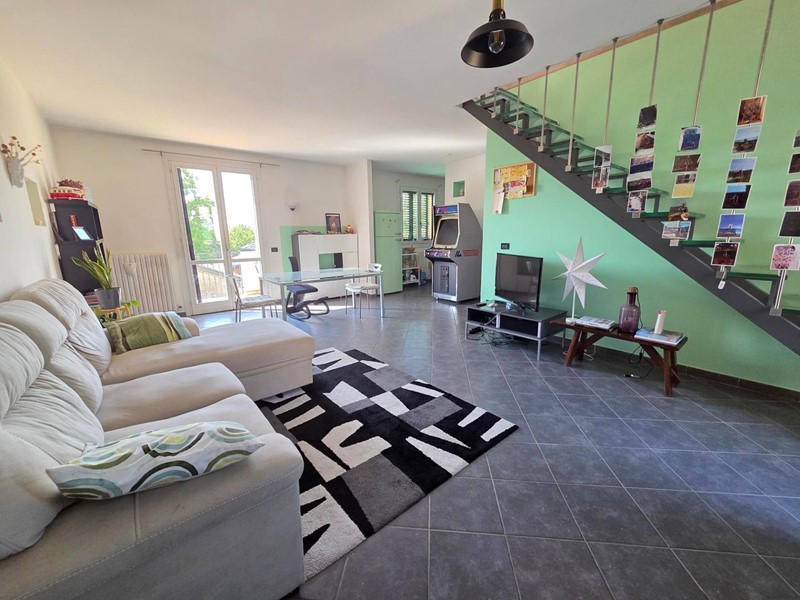 Trilocale in Vendita a Medolla, 165'000€, 156 m²