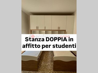 Appartamento in Affitto a Verona, 270€, 18 m², arredato