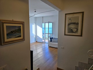 Appartamento in Vendita a Zoagli, 450'000€, 86 m², con Box