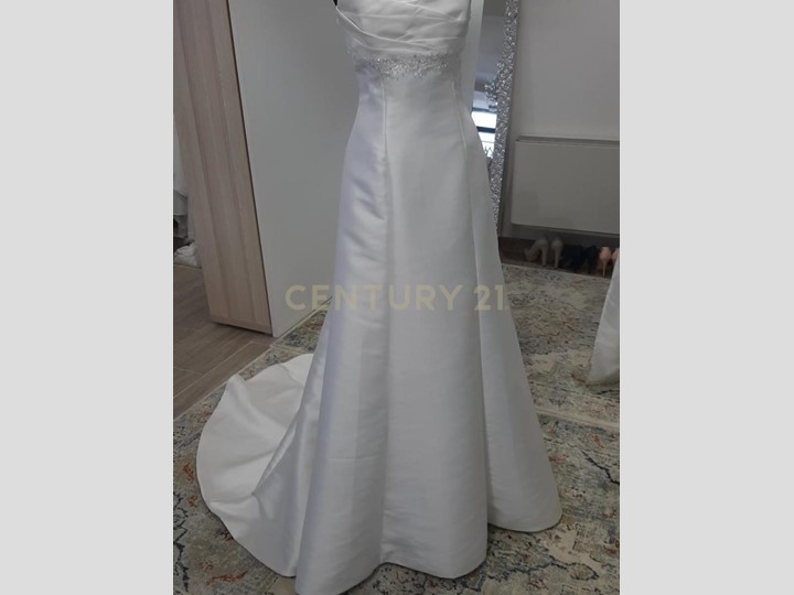 Attività commerciale in Vendita a Casaleone, 10'000€, 180 m²