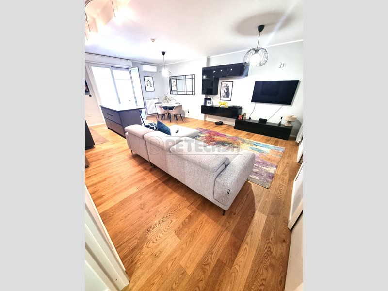 Bilocale in Affitto a Pescara, 950€, 70 m², arredato