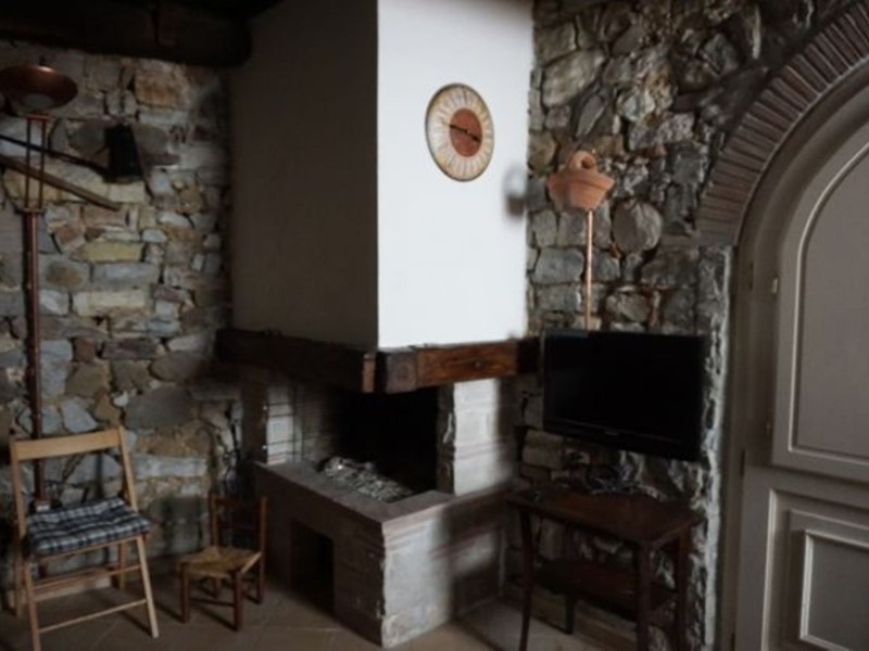 Casale in Vendita a Borgo a Mozzano, zona Cune, 79'000&euro;, 85 m², arredato