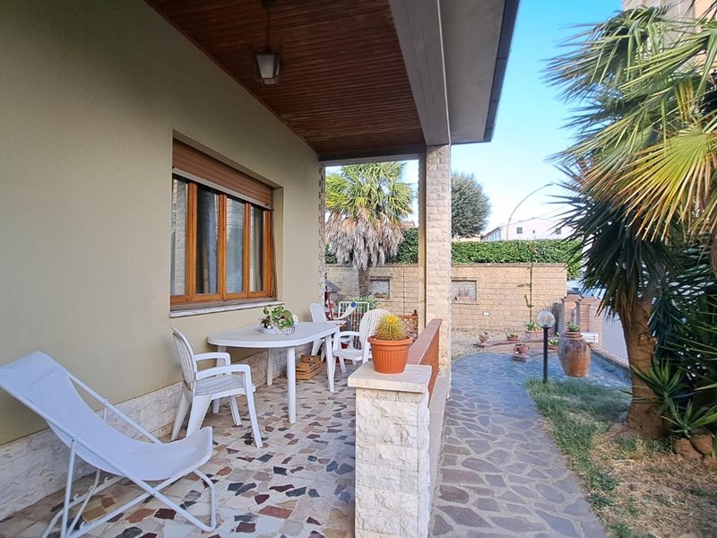 Casa Indipendente in Vendita a Terricciola, zona Soiana, 285'000€, 150 m², con Box