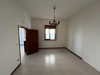 Quadrilocale in Vendita a Rapolano Terme, 115'000€, 98 m², con Box