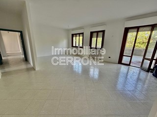 Appartamento in Vendita a Cecina, 295'000€, 157 m²