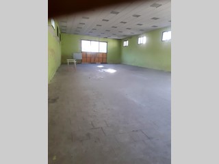 Capannone in Affitto a Capannori, 1'800€, 300 m²