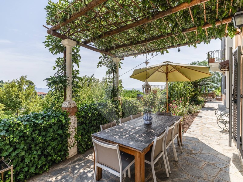 Villa in Vendita a Alassio, 3'000'000€, 400 m²