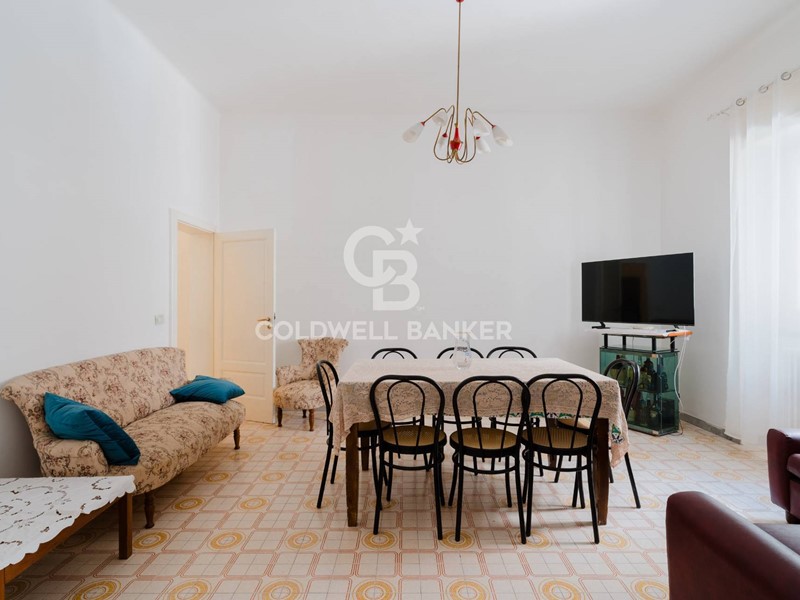 Quadrilocale in Vendita a Castellana Grotte, 160'000€, 129 m²