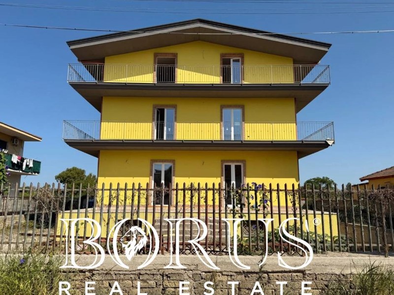 Appartamento in Vendita a Castel Volturno, 320'000€, 1000 m²