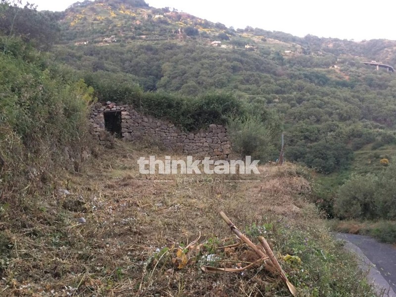 Rustico in Vendita a Gallodoro, 25'000€, 100 m²