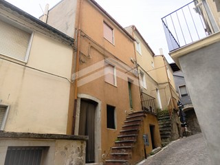 Appartamento in Vendita a Castelbottaccio, 25'000€, 150 m²