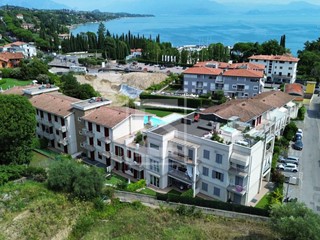 Trilocale in Vendita a Padenghe sul Garda, 405'000€, 140 m²