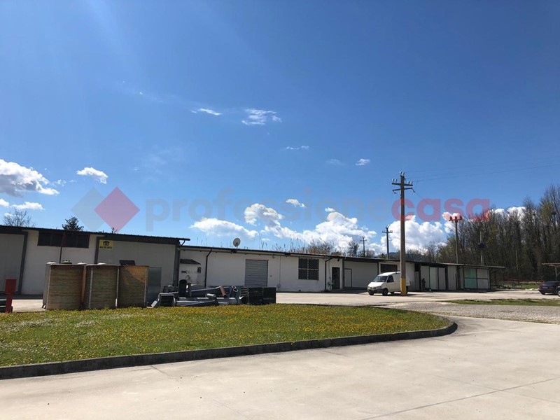 Negozio in Affitto a Cassino, 250€, 80 m²