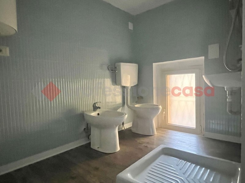 Negozio in Vendita a Cassino, 98'000€, 47 m²