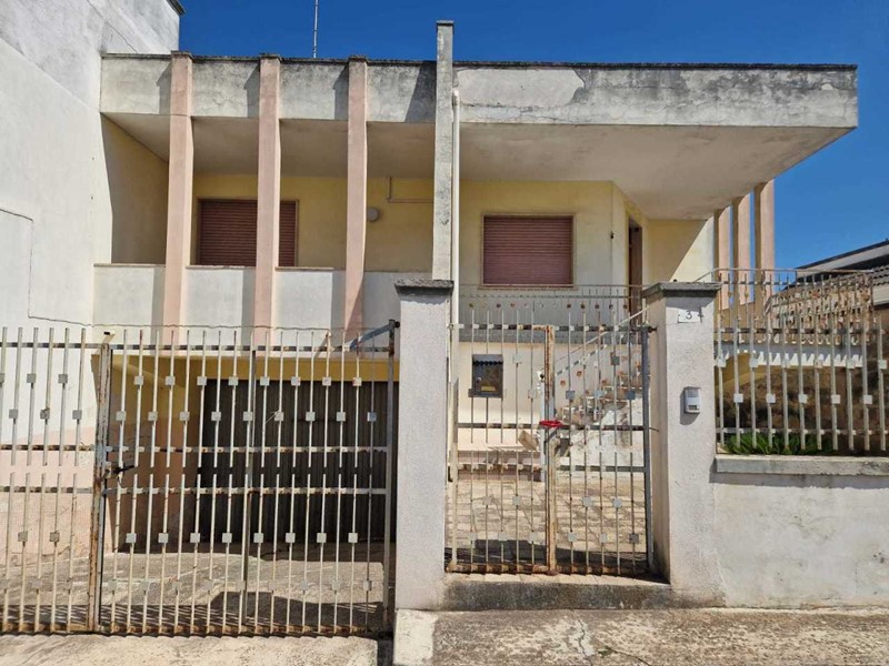 Appartamento in Vendita a Erchie, 140'000€, 160 m²