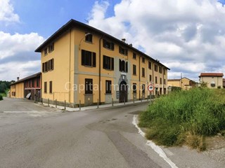 Trilocale in Vendita a Monguzzo, zona nobile, 123'000€, 70 m²